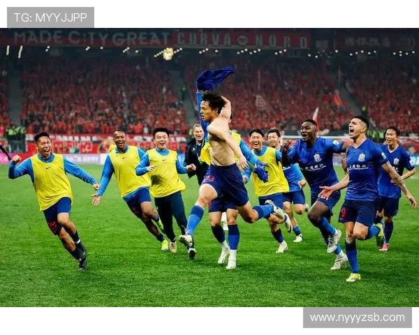 上港华夏激战正酣进球大战引发球迷热情高涨